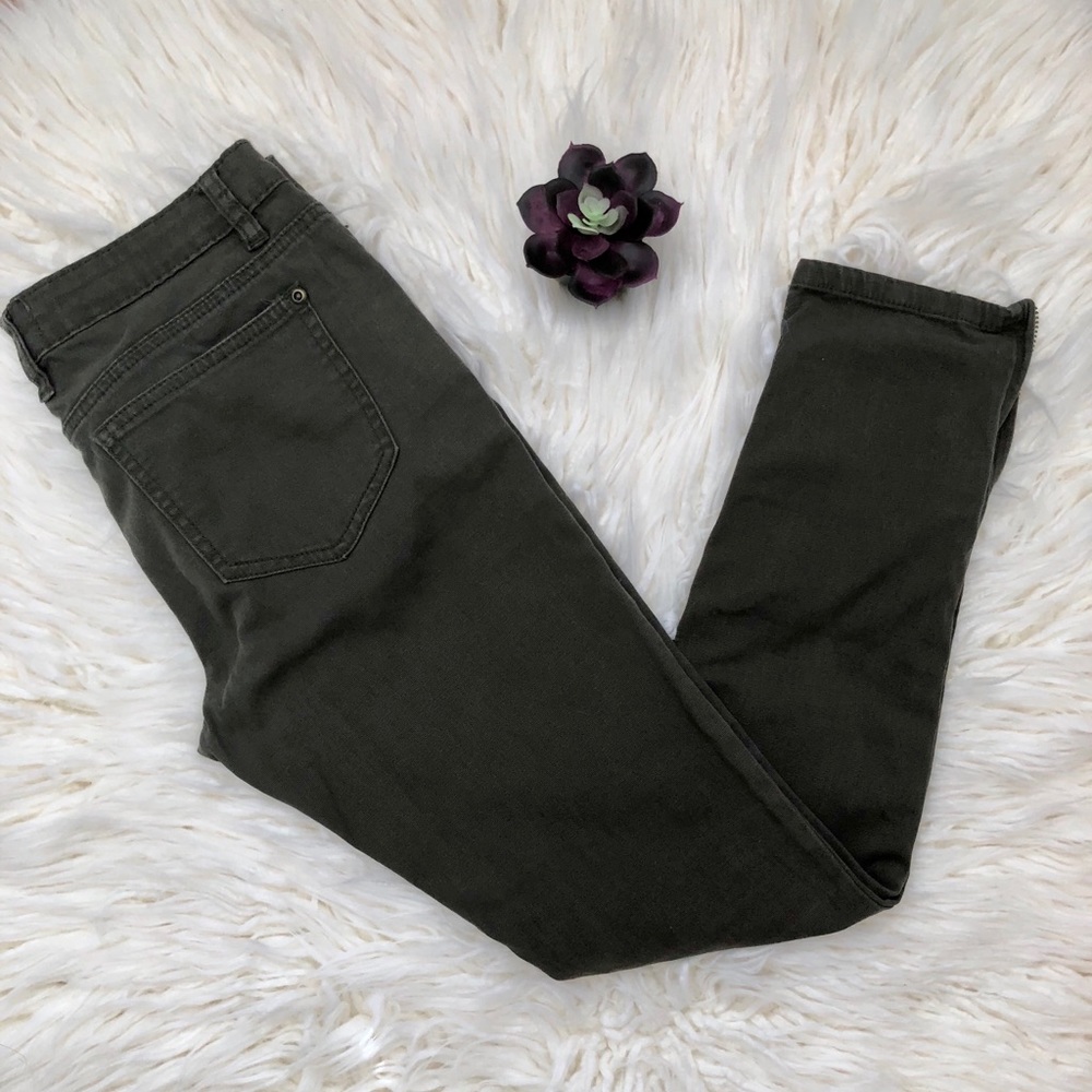 Vintage-style Ankle Zip Olive Jeans